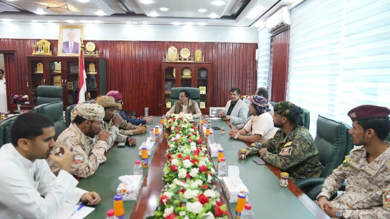 محافظ المهرة يستقبل قائد قوات درع الوطن بالمحافظة
