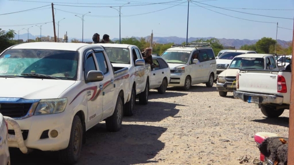 أزمة وقود خانقة تضرب عددًا من مديريات شبوة