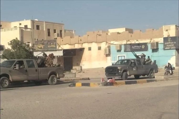 مليشيات الانتقالي تداهم منزلًا في سيئون وتعتقل أربعة أشخاص